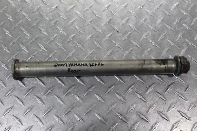 Yamaha YZF R6 2009 eje trasero llanta rueda trasera eje perno pivote 2C0-25381-10-00 Foto 1 de 4