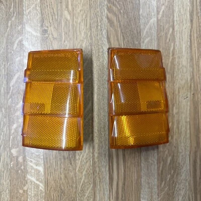 Pontiac Bonneville 1980 1981 par de luces de estacionamiento laterales izquierda derecha 5931271 5931272 Foto 1 de 4