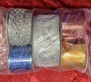 Konvolut 13 Spulen Band. Weihnachtsband - Bild 1 von 2