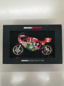 Bicicleta diecast Minichamps 1/12 Ducati 900 IOM TT 1978 caja usada daños vendida como está - Imagen 1 de 7