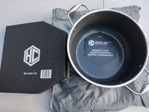 HexClad Hybrid Nonstick 8-Quart Stockpot with Tempered Glass Lid, Dishwasher S - Picture 1 of 9