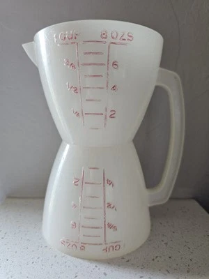 Used Vintage Tupperware Dual-Sided Measuring Cup- Because Normal Cups Are Boring - Image 1 of 4