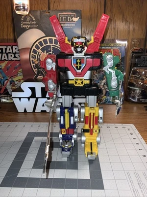 "Voltron 1998 5 leones 14"" con espada y escudo" Foto 1 de 4
