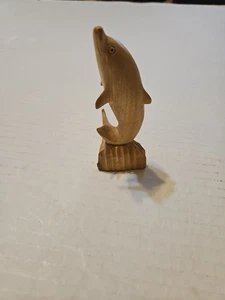 Acabado de lámpara tallado a mano ARTE DE MADERA delfín marsopa pez 4" h x 2" w  - Imagen 1 de 4