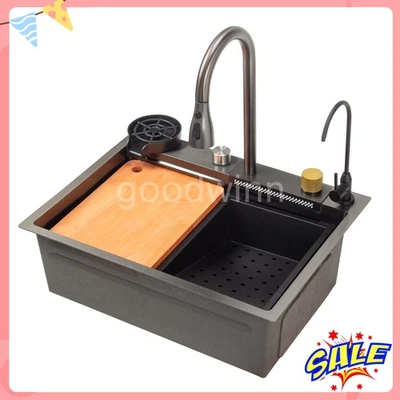 Fregadero de cocina cascada de acero inoxidable con lluvia voladora de 26 pulgadas con grifo extraíble Foto 1 de 4