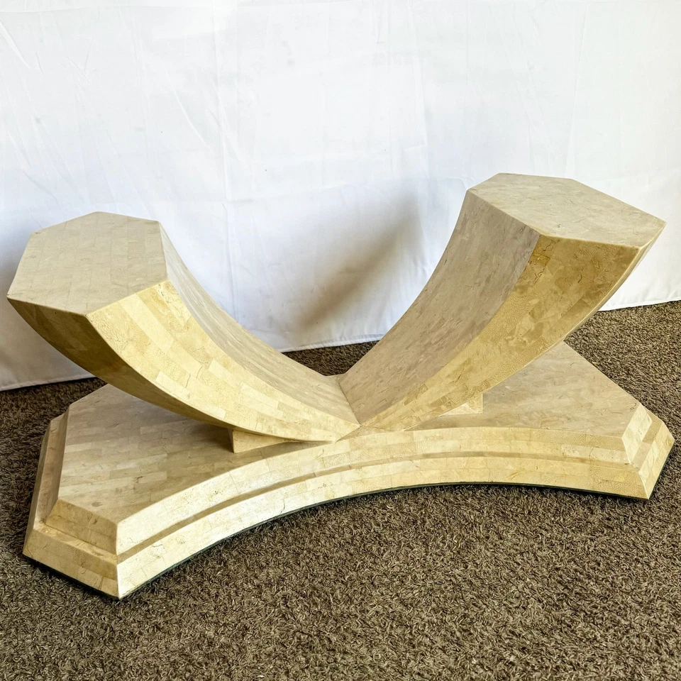 Base de mesa de centro posmoderna de piedra teselada esculpida Foto 1 de 1