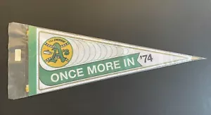 Vintage NWT World Series Pennant 1974 Oakland Athletics -Topps Cooperstown - Imagen 1 de 4