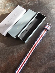 Daniel Wellington Damenuhr  Stoffarmband weiß blau rot StreifenNP 25 € - Bild 1 von 1
