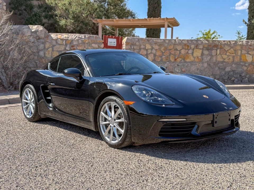 2018 Porsche 718 Cayman - Image 1 of 4