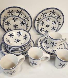 EVERYDAY GIBSON BLUE SPONGE Snow Flakes 16 Pcs DINNER SET SERVICE FOR 4 - Picture 1 of 13