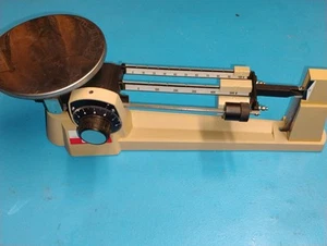 Vintage Ohaus Triple Beam Balance Scale 2610 Gram Capacity One Owner - Picture 1 of 4