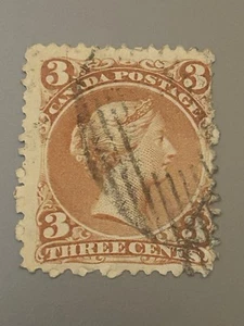CANADA SCOTT 25 USED FINE - 1868 3c RED QUEEN VICTORIA ISSUE CAT $40.00 - Bild 1 von 2
