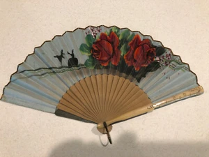 VTG HAND FAN PAPER WITH RED ROSES - Bild 1 von 5