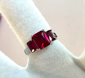 Vintage Estate Signed BBJ Sterling Silver Red Ruby 3 Stone Ring 8.75 - Picture 1 of 9