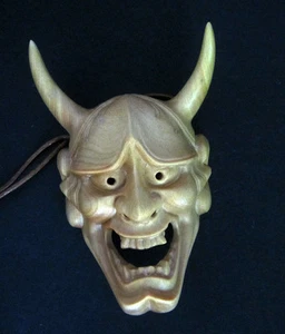 QH001- 7,8*5,2*3 CM Intaglio a mano legno di bosso Netsuke: Maschera del diavolo prajna - Foto 1 di 11