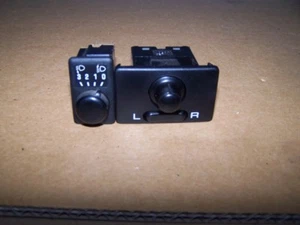 Schalter für elektrische Aussenspiegelverstellung Nissan Almera N15 Bj.97 - Bild 1 von 2