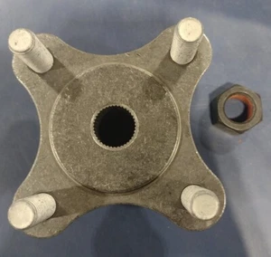 NEW GENUINE OEM HYDRO GEAR PART # 71446 HUB KIT WITH 4 BOLTS - Picture 1 of 3