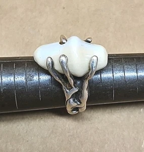 Sterling Silver and Shell Brutalist Style Ring Size 6 - Picture 1 of 7