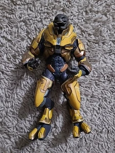 Halo Reach Gold Yellow Covenant Elite General 6" Actionfigur Mcfarlane - Bild 1 von 7