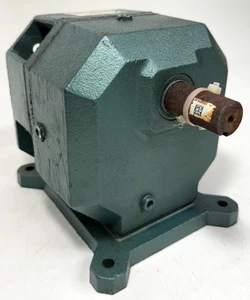 Grove Gear 705166L LMQ-10 368in/lbs 1.15HP 10:1Ratio In-Line Box Speed Reducer - Picture 1 of 14