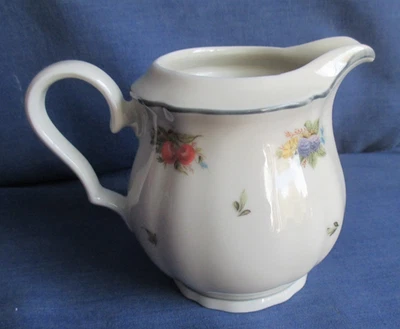 Seltmann Weiden Milchkännchen Marie Luise Früchte elfenbein Porzellan Kännchen - Bild 1 von 3
