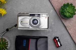 Olympus Superzoom 80G - 35mm Zoom Autofocus Vintage Point and Shoot camera - Picture 1 of 7