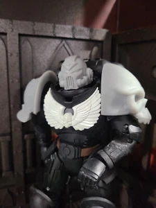 Custom Traitor Legion Helme für McFarlane Toys Grimdark Marine Actionfiguren - Bild 1 von 120