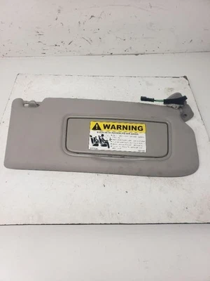 Passenger Sun Visor With Illumination Fits 04-06 VOLVO 40 SERIES 1011823 - Image 1 of 4
