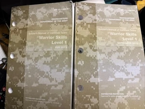 Two (2) WARRIOR SKILLS - LEVEL 1 Manuals - STP 21-1-SMCT May 2011 & Sep 2012 - Foto 1 di 6