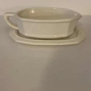 Vintage Pfaltzgraff Heritage weiße Sauciere #433H mit Unterteller 2-433 Bauernhaus - Bild 1 von 7