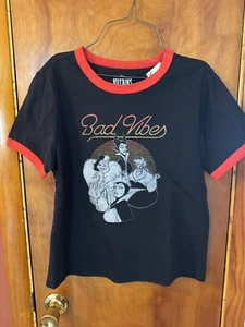 NWT SZ MED DISNEY VILLAINS TSHIRT - Picture 1 of 4