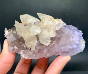 347 Gramm Bläulicher Fluorit in flacher Form mit Calcit aus Belutschistan Pakistan. - Bild 1 von 10