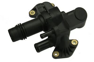 Фланжевая розетка охлаждающей жидкости двигателя URO для Land Rover Range Rover 2016-2018 годов выпуска - Изображение 1 из 4