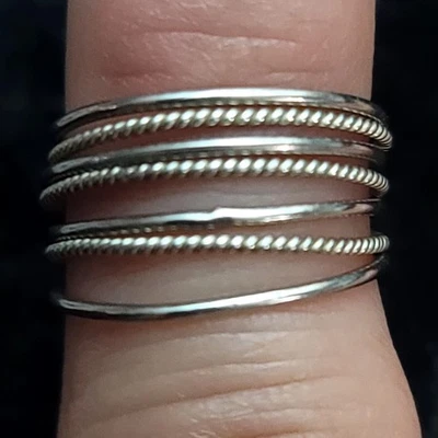 925 Sterling Silver Layering Ring Size 4 - Image 1 of 4