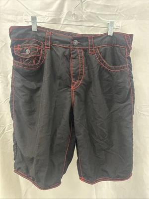 Traje de baño corto True Religion Board para hombre talla 34 negro con costuras rojas Foto 1 de 4