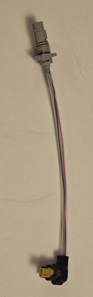 NEW GENUINE MERCEDES OIL PUMP CONTROL PRESSURE VALVE SOLENOID WIRING - Image 1 of 4