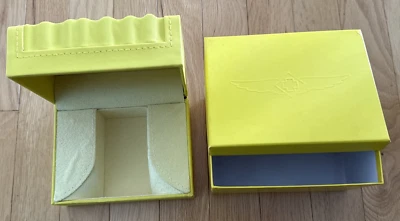 Caja/estuche de reloj vacío Invicta amarillo clásico ondulado con caja de cartón exterior Foto 1 de 4