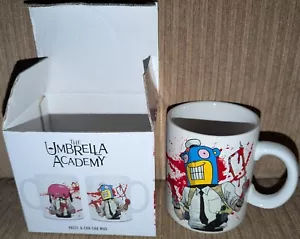 The Umbrella Academy Hazel + Cha Cha 11 Oz Kaffeebecher (rot) surreal - Bild 1 von 4