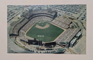 PHOTO POSTCARD 1981 TWINS Metropolitan Stadium Exterior Team Issue ⚾️ ⚾ - Picture 1 of 2