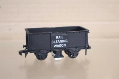 HORNBY DUBLO 4654 TRACK CLEANING WAGON 2ol - Image 1 of 4
