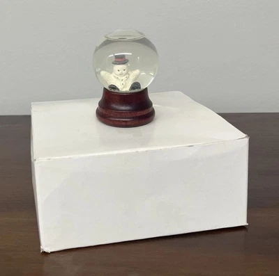 Pleasant Company American Girl Molly’s Christmas Box Snow Globe 1986 Very Rare - Image 1 of 4