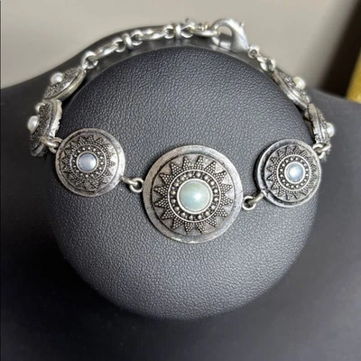 Pulsera de plata con cadena de perlas boho Lucky Brand con diseño intrincado Foto 1 de 4
