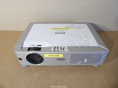 SANYO PLC-XU74 Projector Beamer XGA 3LCD 2500 Lumens - 22 HOURS - EXCL REMOTE - Bild 1 von 4