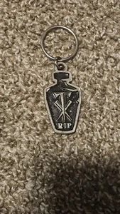 wwf THE UNDERTAKER 1998 KEYCHAIN wrestling - Picture 1 of 2