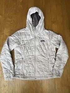PATAGONIA Womens Light Gray Hooded Nano Puff Full Zip Jacket Sz M Primaloft - Picture 1 of 10