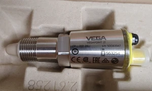 VEGA VEGAPOINT 21 COMPACT CAPACITIVE LIMIT SWITCH FOR WATER-BASED FLUIDS NEW!! - Picture 1 of 2