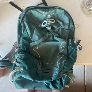Osprey Tempest 20L Women's Hiking Backpack XS/S Jasper Green Lightweight Daypack - Picture 1 of 18