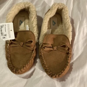 Thereabouts Kid’s slippers/moccasins Faux Suede/ Fur size 1-2 JCPenny NEW W/Tags - Picture 1 of 13