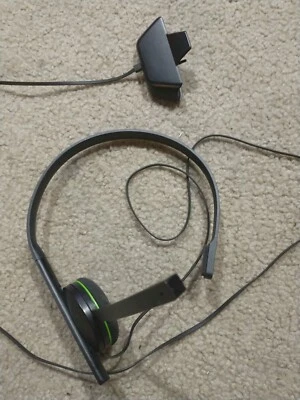 100% OFFICIAL GENUINE MICROSOFT XBOX ONE CHAT HEADSET - Image 1 of 4