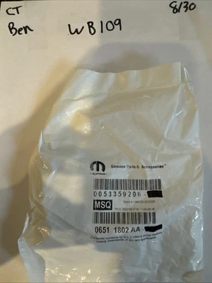 Cabeza hexagonal Mopar 6511802AA Bolt&Ret se vende individualmente hecha en Estados Unidos Foto 1 de 4